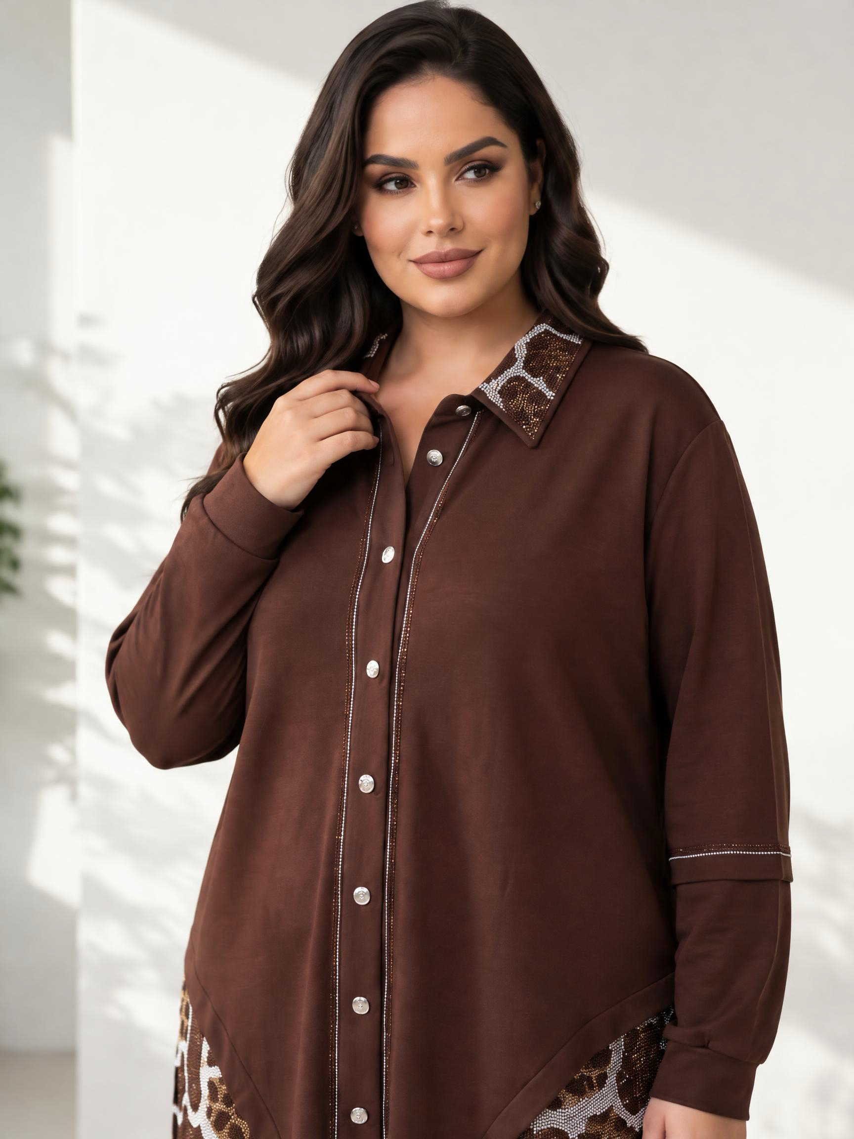ΚΟΜΨΟ ΚΑΦΕ ΠΟΥΚΑΜΙΣΟ ΜΕ ΟΜΟΡΦΗ ΛΑΜΨΗ PLUS SIZE ΜΟΝΤΕΛΟ
