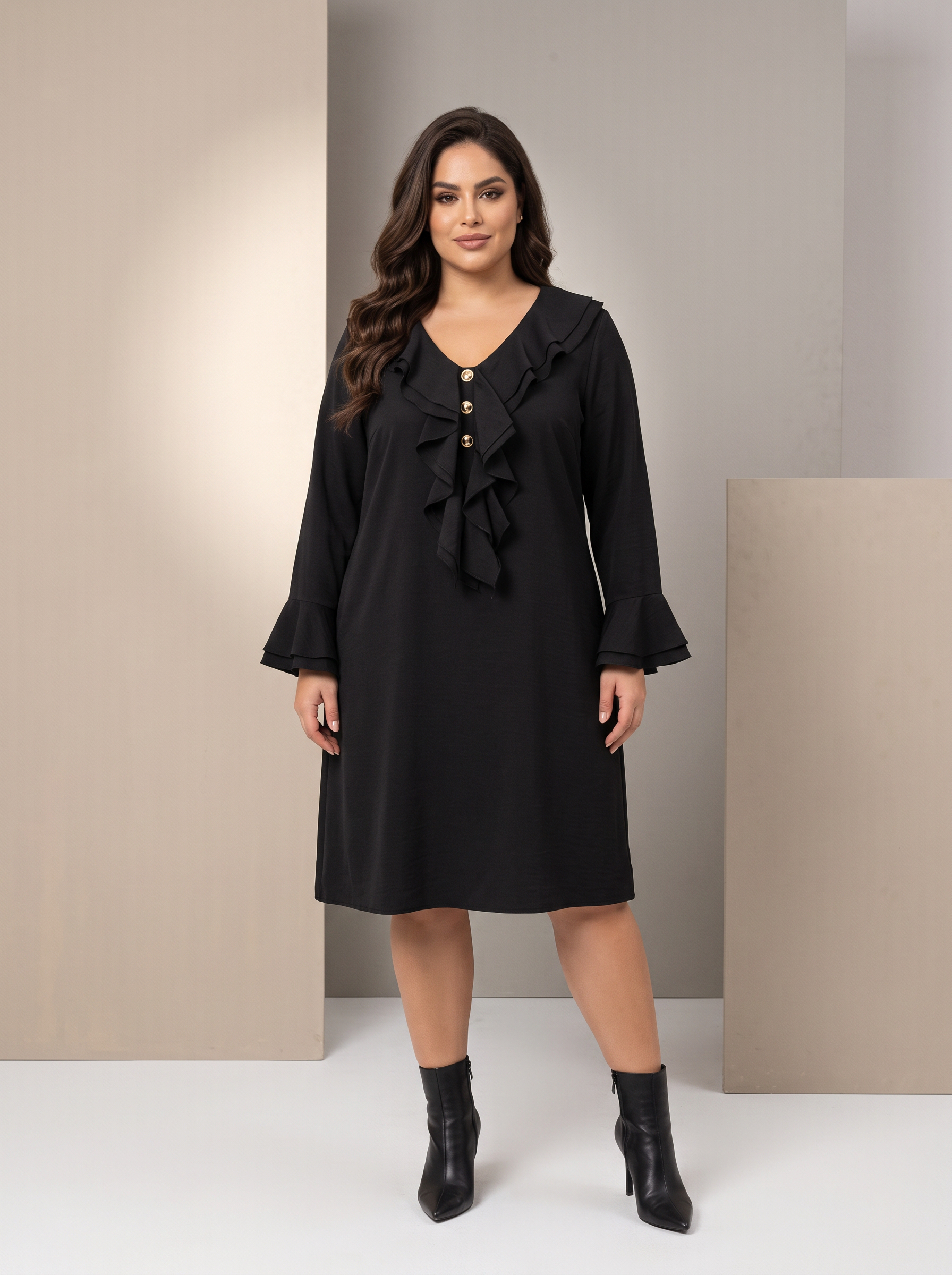 ΕΠΙΣΗΜΟ ΦΟΡΕΜΑ ΜΕ ΟΜΟΡΦΕΣ ΣΟΥΡΕΣ ΣΕ PLUS SIZE ΜΕΓΕΘΗ