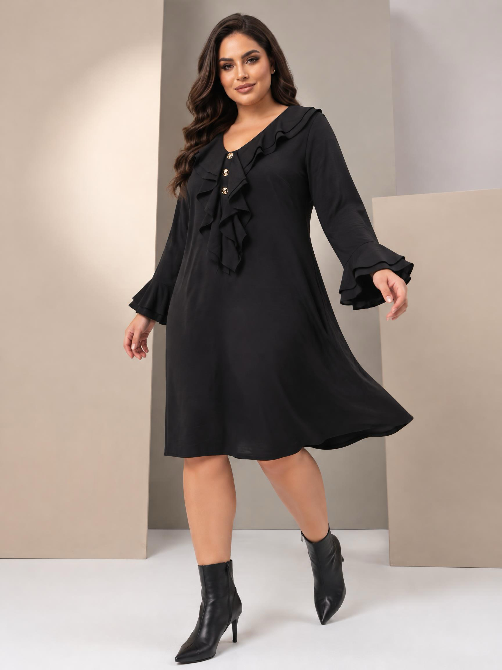 ΕΠΙΣΗΜΟ ΦΟΡΕΜΑ ΜΕ ΟΜΟΡΦΕΣ ΣΟΥΡΕΣ ΣΕ PLUS SIZE ΜΕΓΕΘΗ
