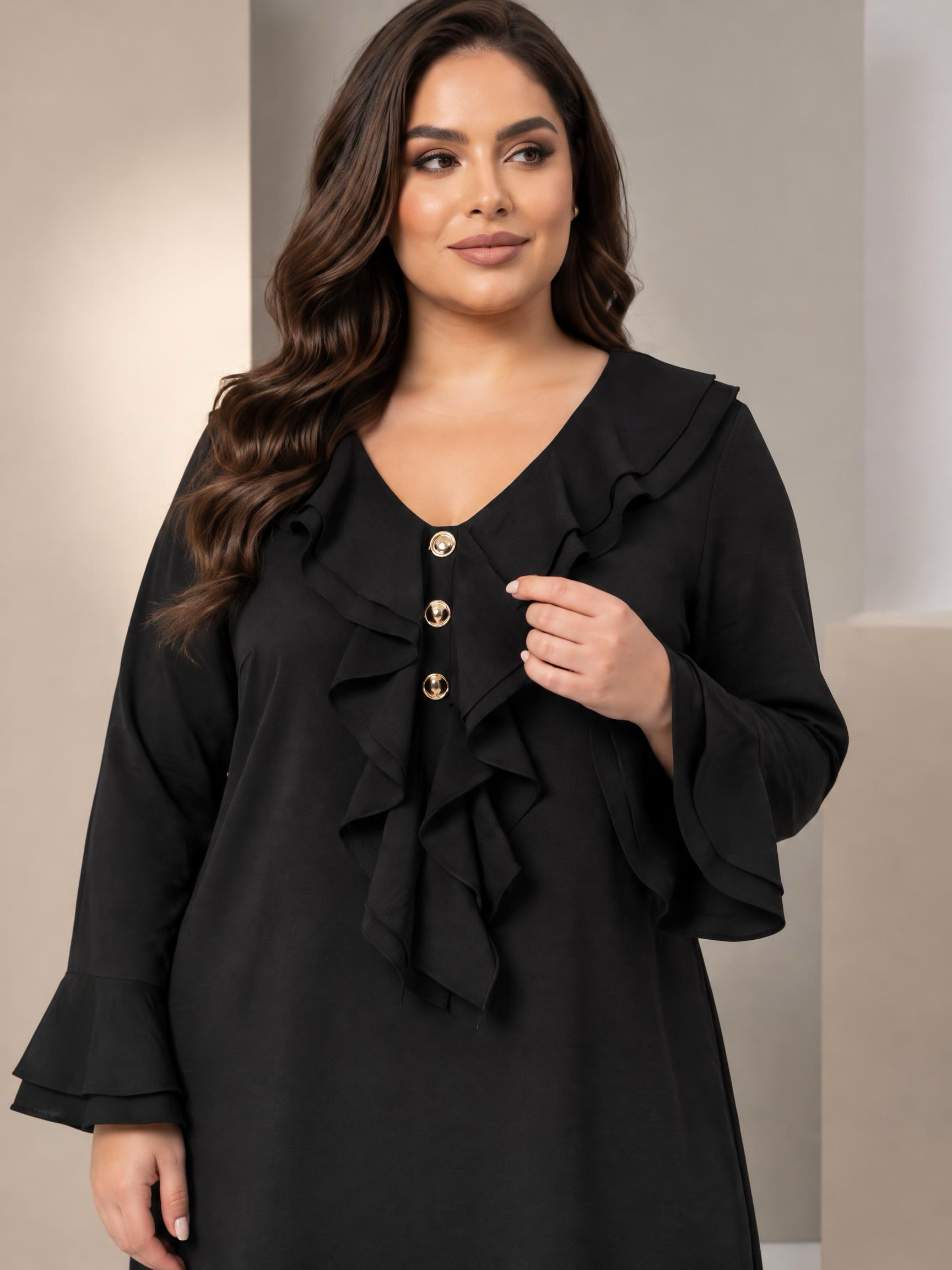 ΕΠΙΣΗΜΟ ΦΟΡΕΜΑ ΜΕ ΟΜΟΡΦΕΣ ΣΟΥΡΕΣ ΣΕ PLUS SIZE ΜΕΓΕΘΗ