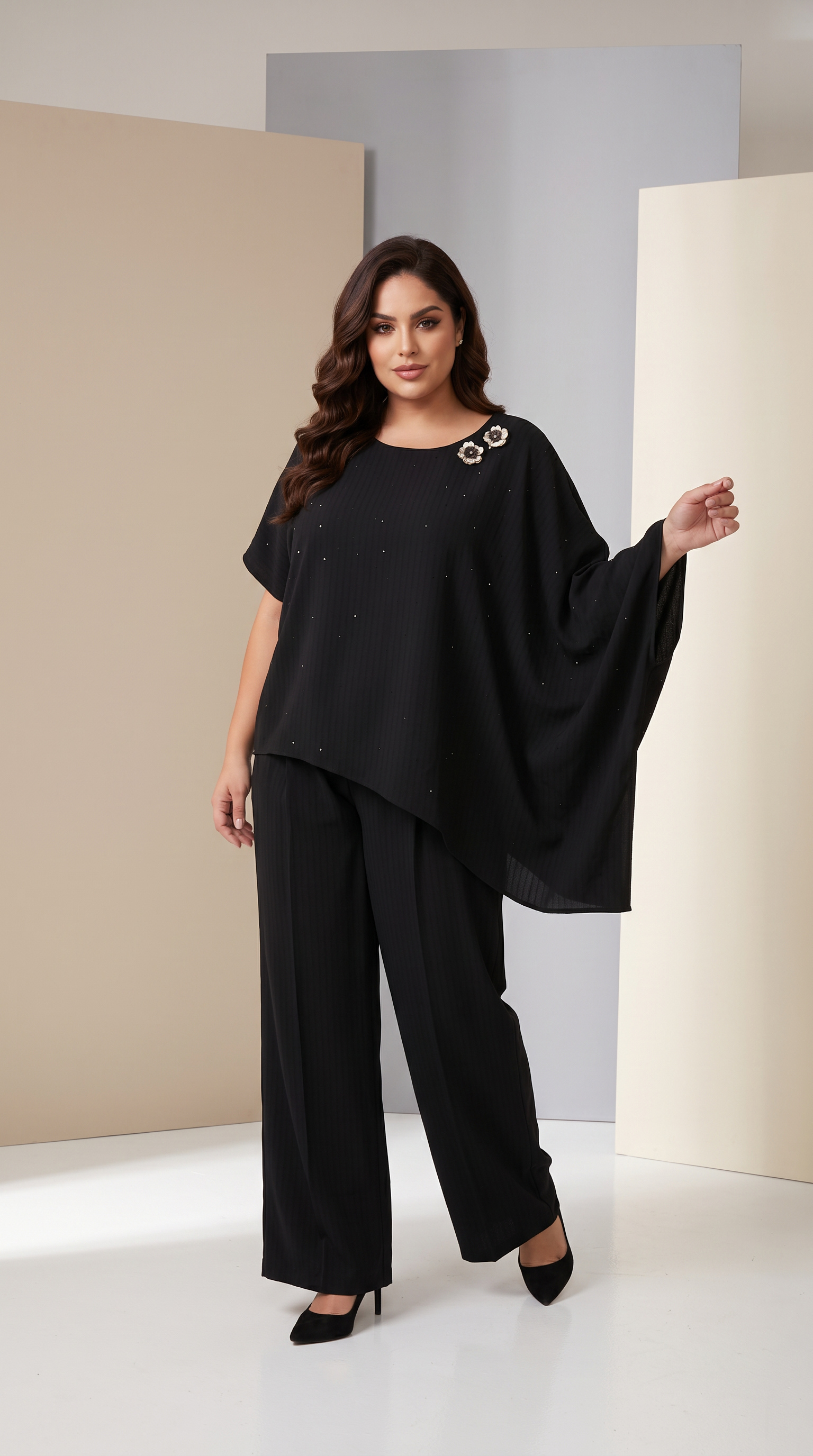 ΣΧΕΔΙΑΣΤΙΚΟ ΜΑΥΡΟ ΣΕΤ ΜΕ ΑΣΥΜΜΕΤΡΗ ΤΟΥΝΙΚ PLUS SIZE